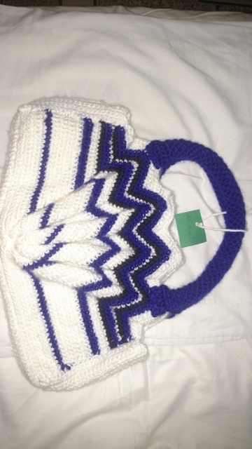 crochet sea shell purse